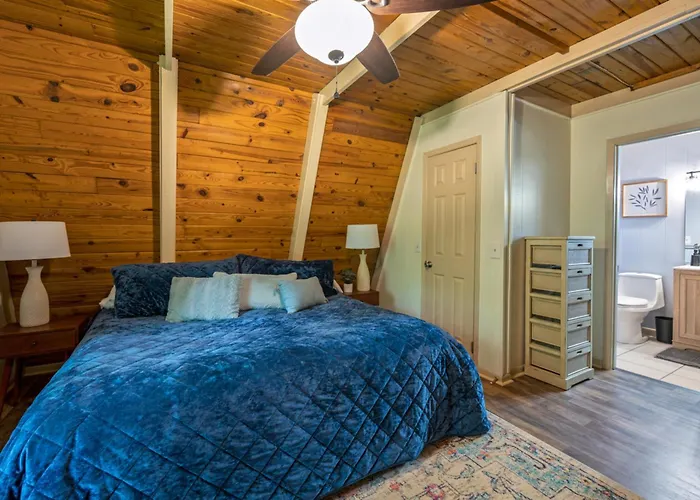 Sugar Bear Cabin With Hot Tub And Fire Pit