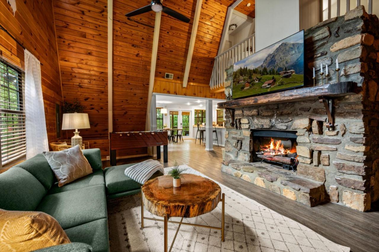 Sugar Bear With Hot Tub And Fire Pit Сasa de vacaciones Pigeon Forge